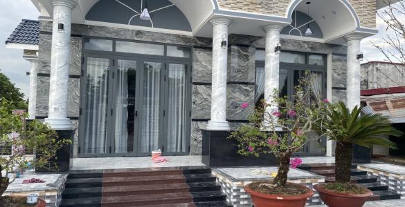 Đá Ốp Mặt Tiền Công Trình Nhà Bè